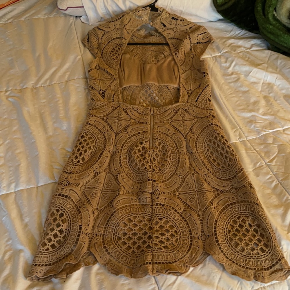 Dress - Picture 4 of 4